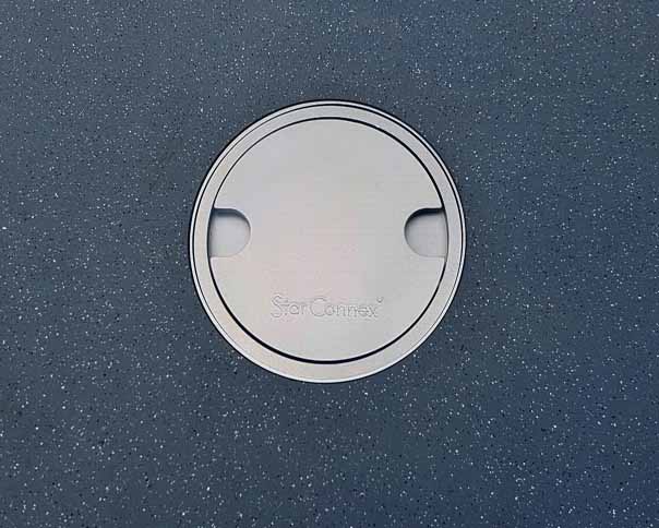 Industrial and marine floor socket IP68, tool-less operating