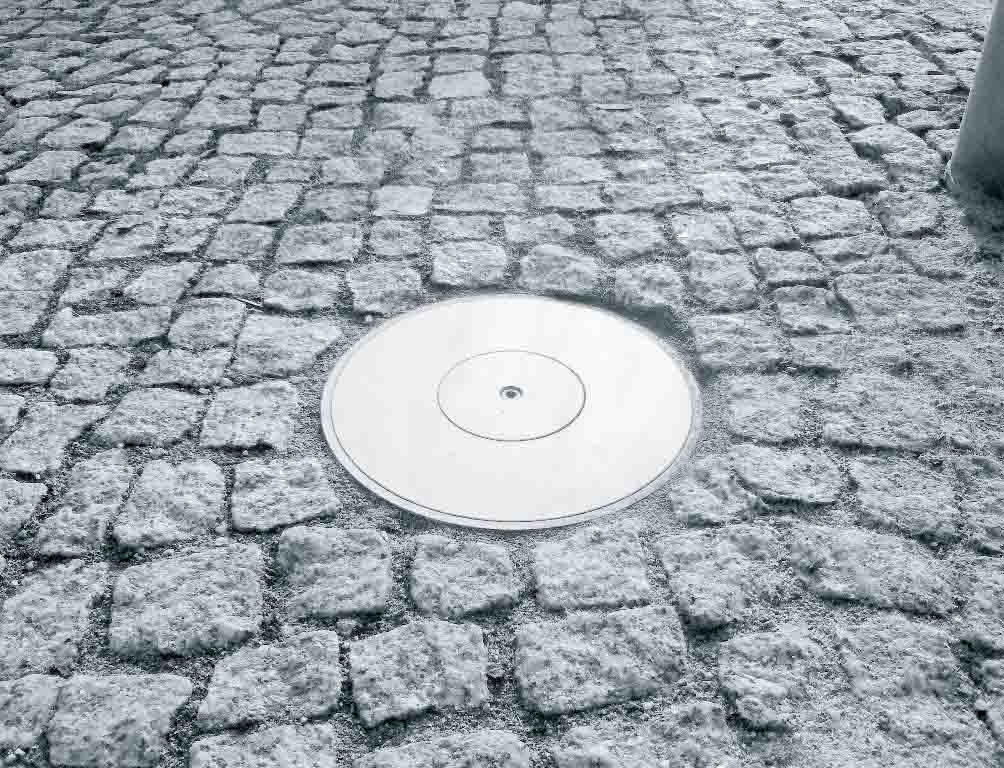 Floor socket with standard cover truck-proof / IP68 Bodensteckdose for Marriott Berlin