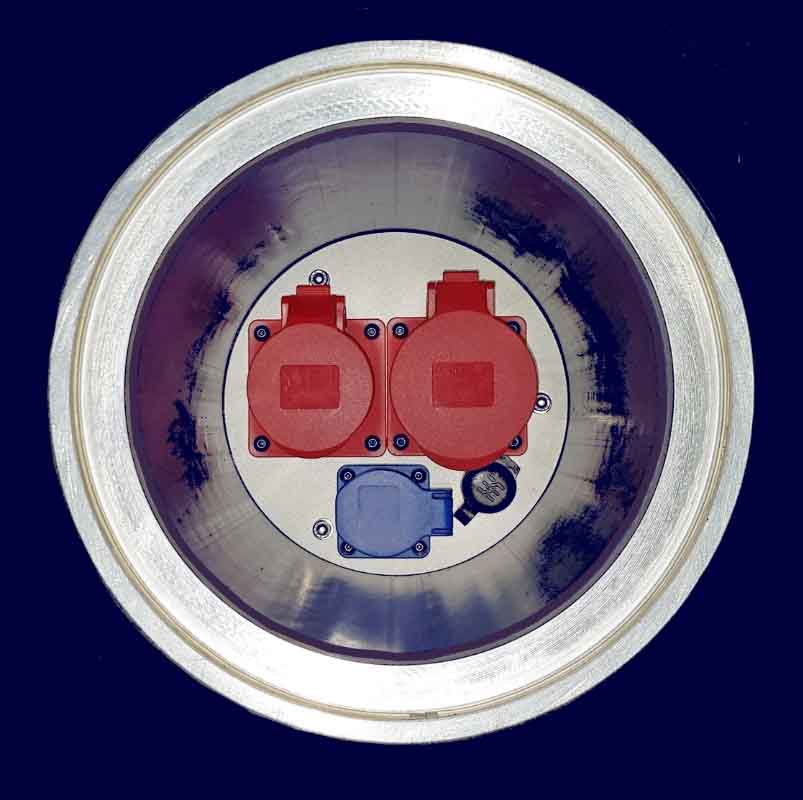 Industrial and outdoor floor socket with CEE/Schuko/data module Heavy duty floor socket with empty pipe connection up to DN200 mm