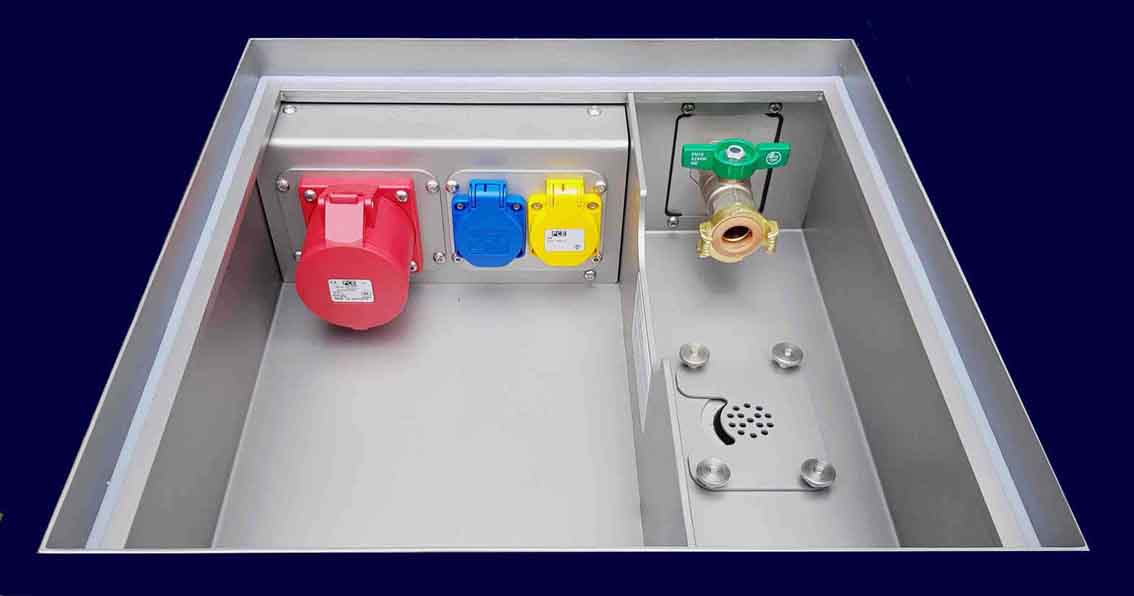 Vloertank type ULMEN, met CEE32A, WSD16A, dubbele data, leidingwater, afvalwater Vloerput type ULMEN, met CEE32A, WSD16A, dubbele data, leidingwater, afvalwater