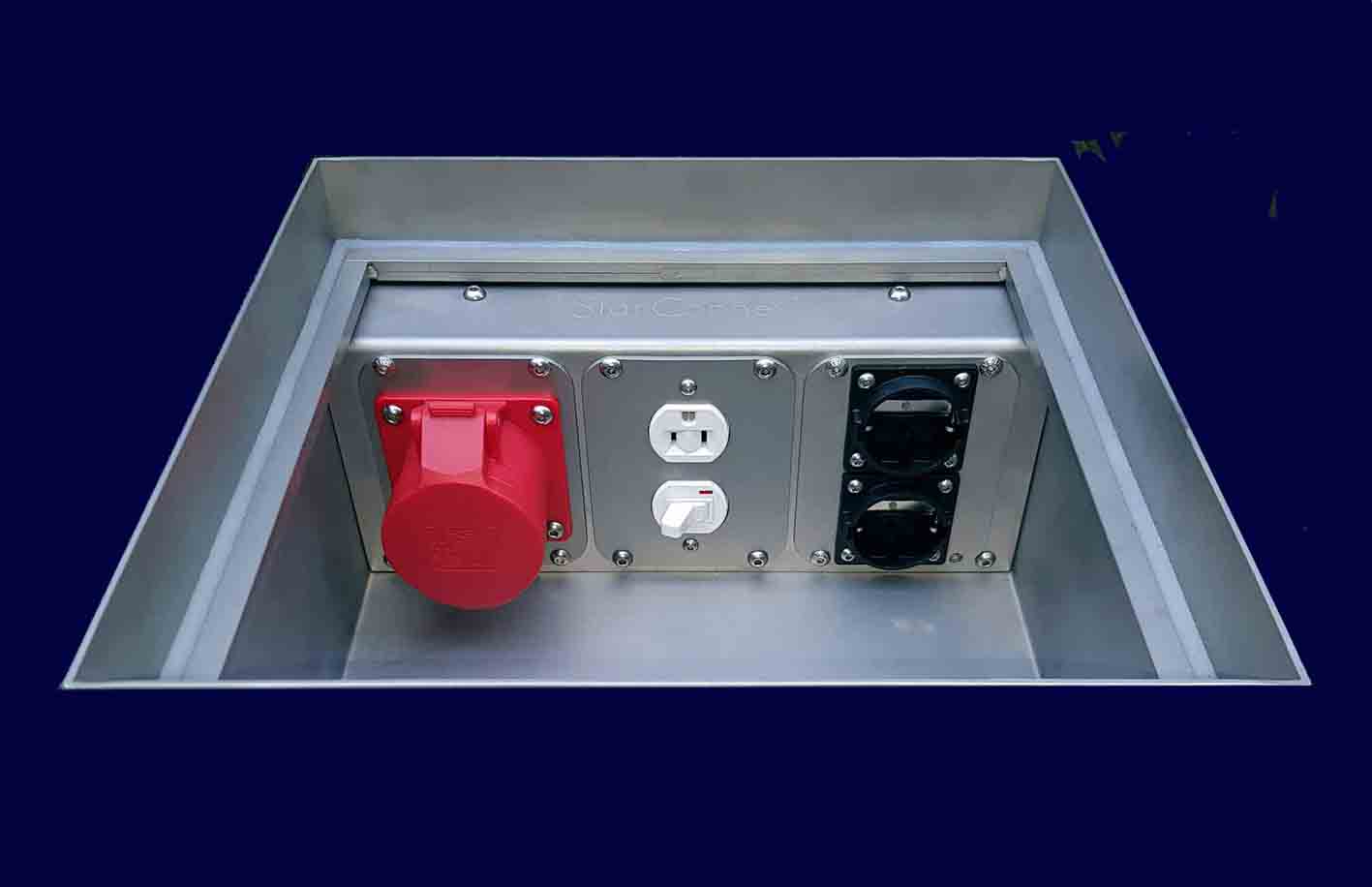 Waterdichte RVS Vloerput type TAMM met Europeese en US/CA stopcontacten Waterproof Vloerput type TAMM met europeese en US/CA stopcontacten